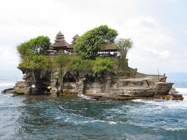 Things to do in Bali Tanah Lot Temple
