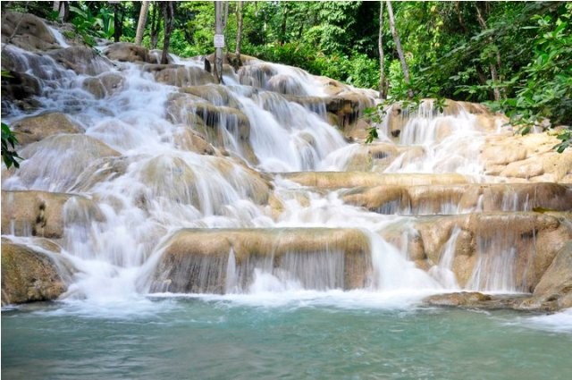 Things to do in Jamaica Dunns river falls
