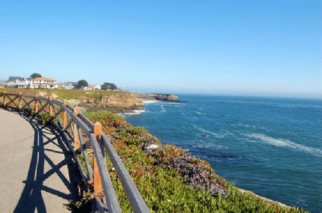 Things to do in Santa Cruz West Cliff Drive