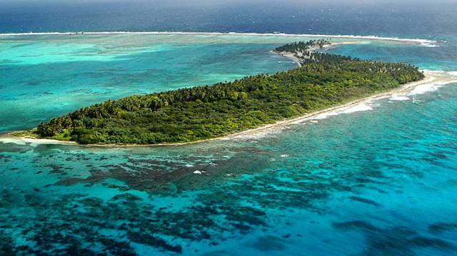Things to do in Belize Half Moon Caye Natural Monument