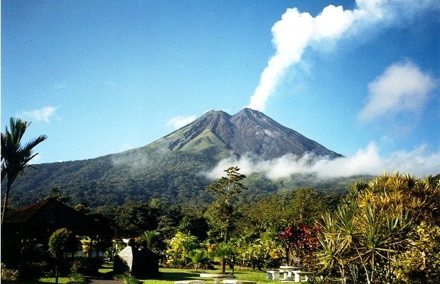 Things to do in Costa Rica arenal volcano