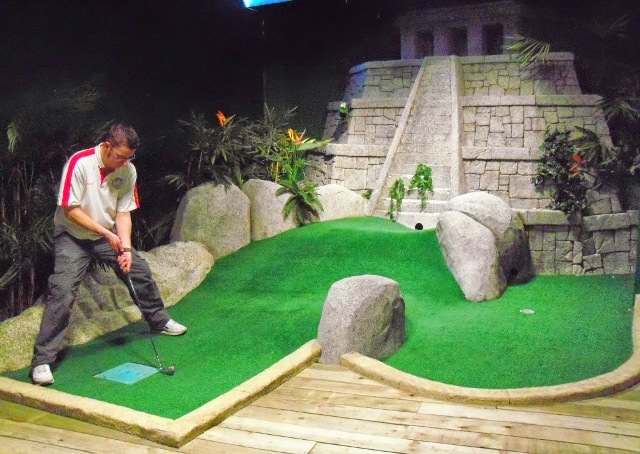 Things to do in Liverpool Jungle Rumble Adventure Golf