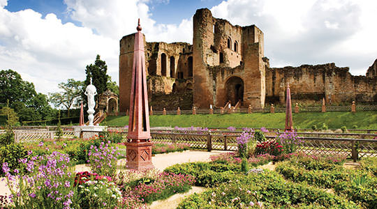 things to do cotswolds kenilworth castle and elizabeth garden