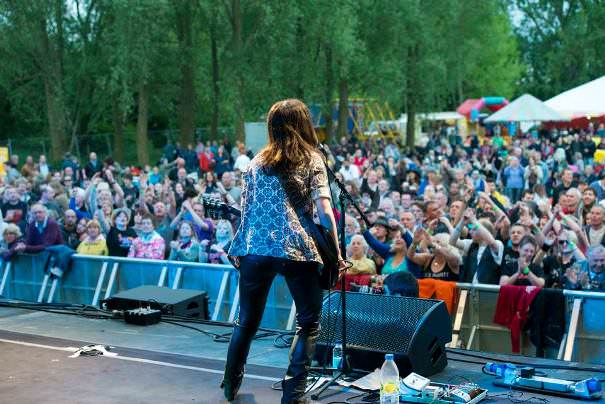 things to do in cotswolds music festival